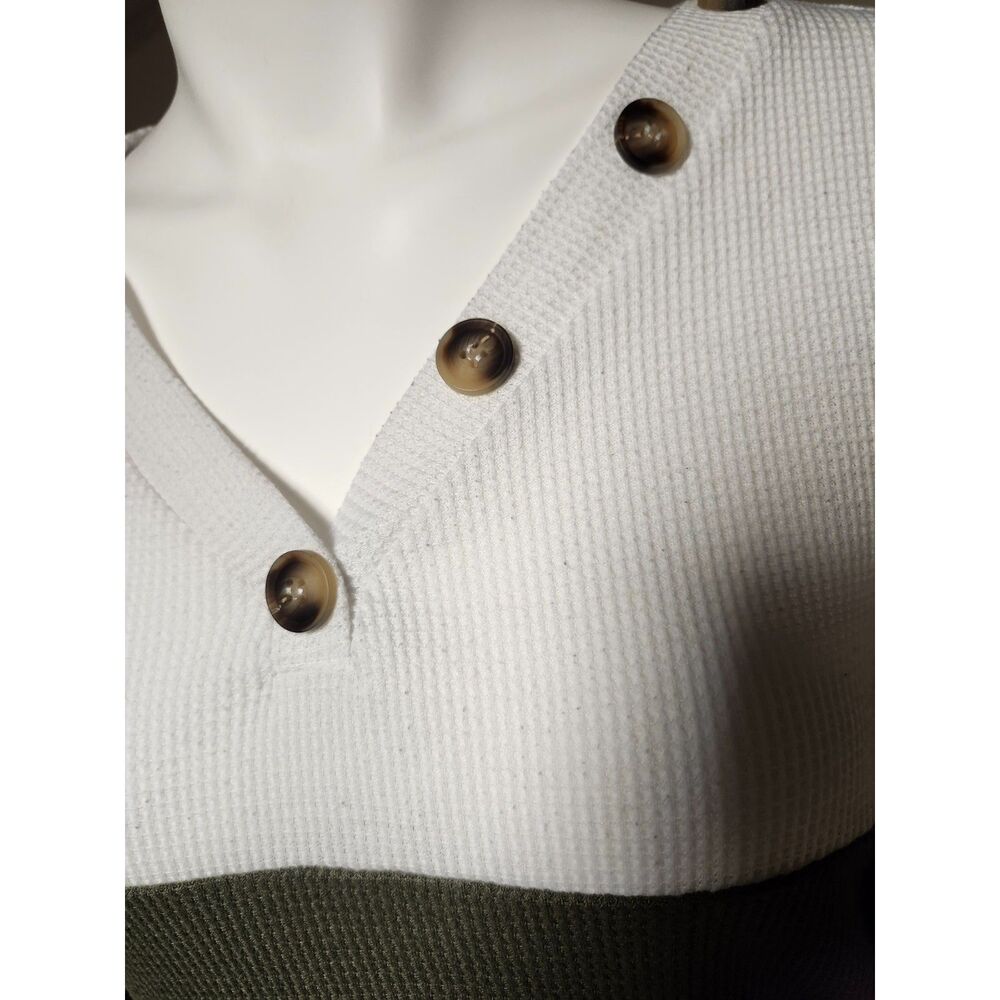 Emery Rose Colorblock Waffle Knit Button-Neck Top - Picture 4 of 5